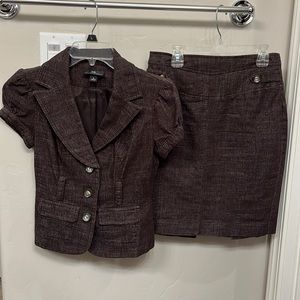 Brown blazer & pencil skirt
